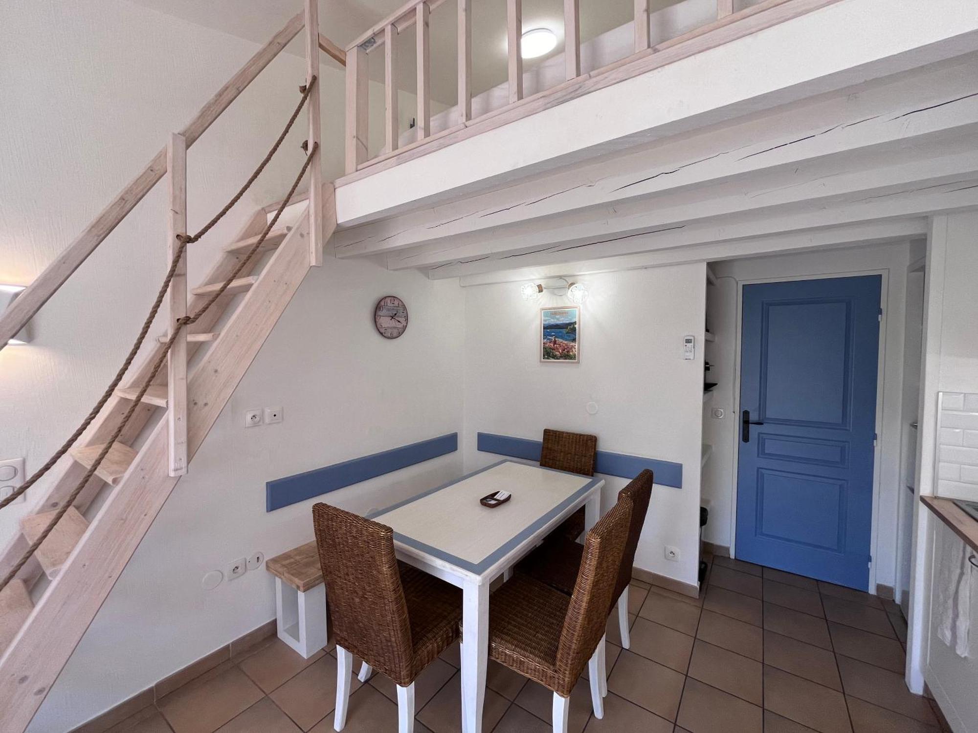 Charmant Appartement Village Restanques De Saint Tropez Grimaud Exterior foto